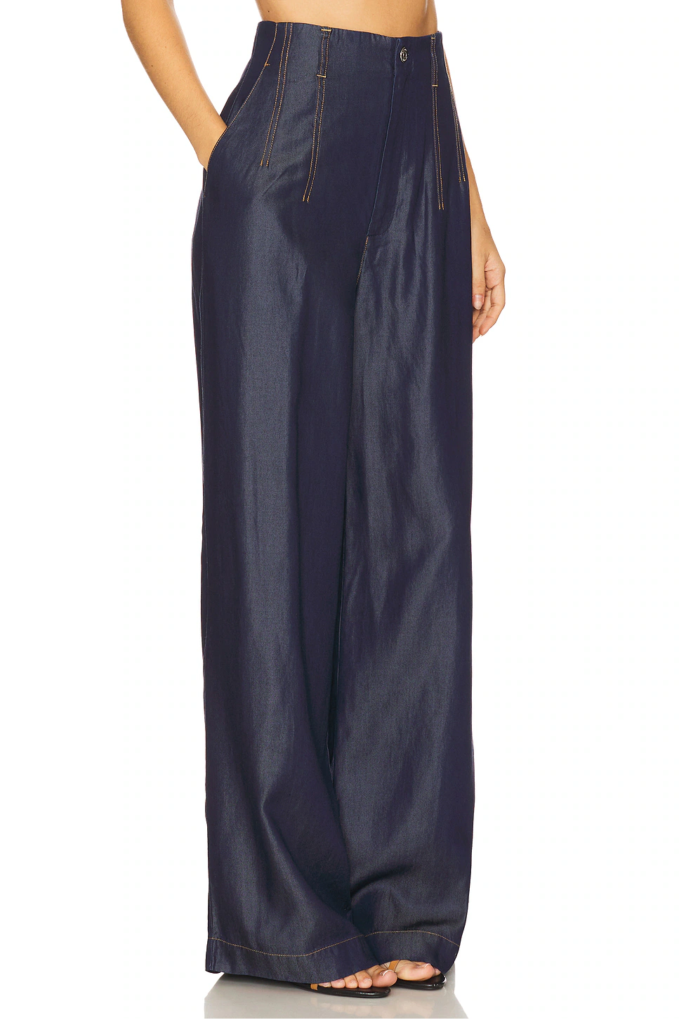 Softcore top and High Waisted Jeans